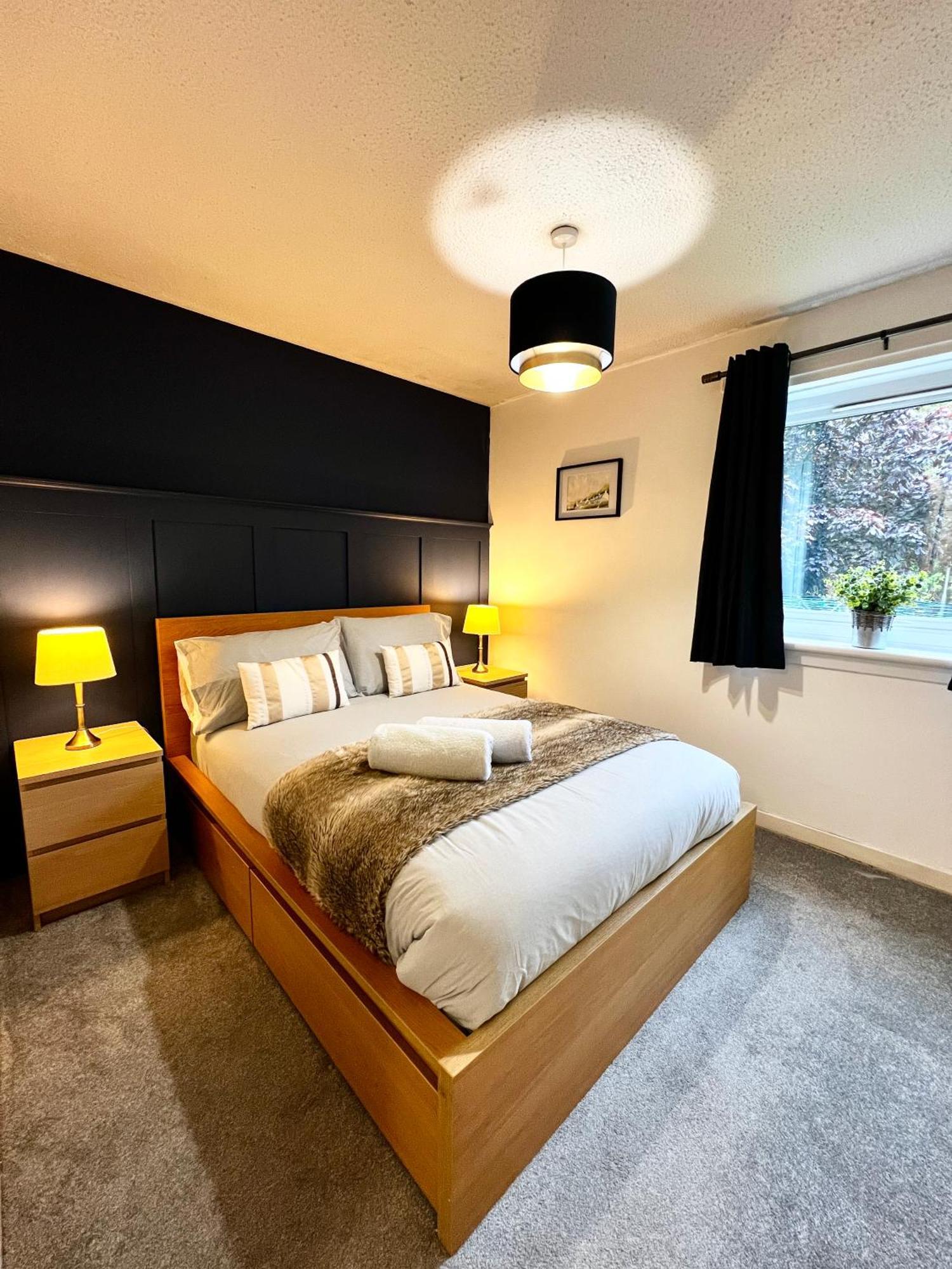 Ground Floor Flat With Free Parking & Wifi Apartment Глазгоу Екстериор снимка
