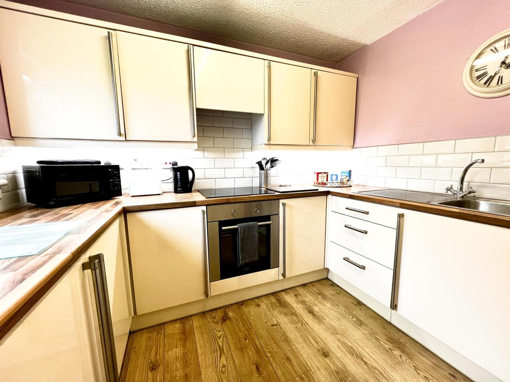 Ground Floor Flat With Free Parking & Wifi Apartment Глазгоу Екстериор снимка