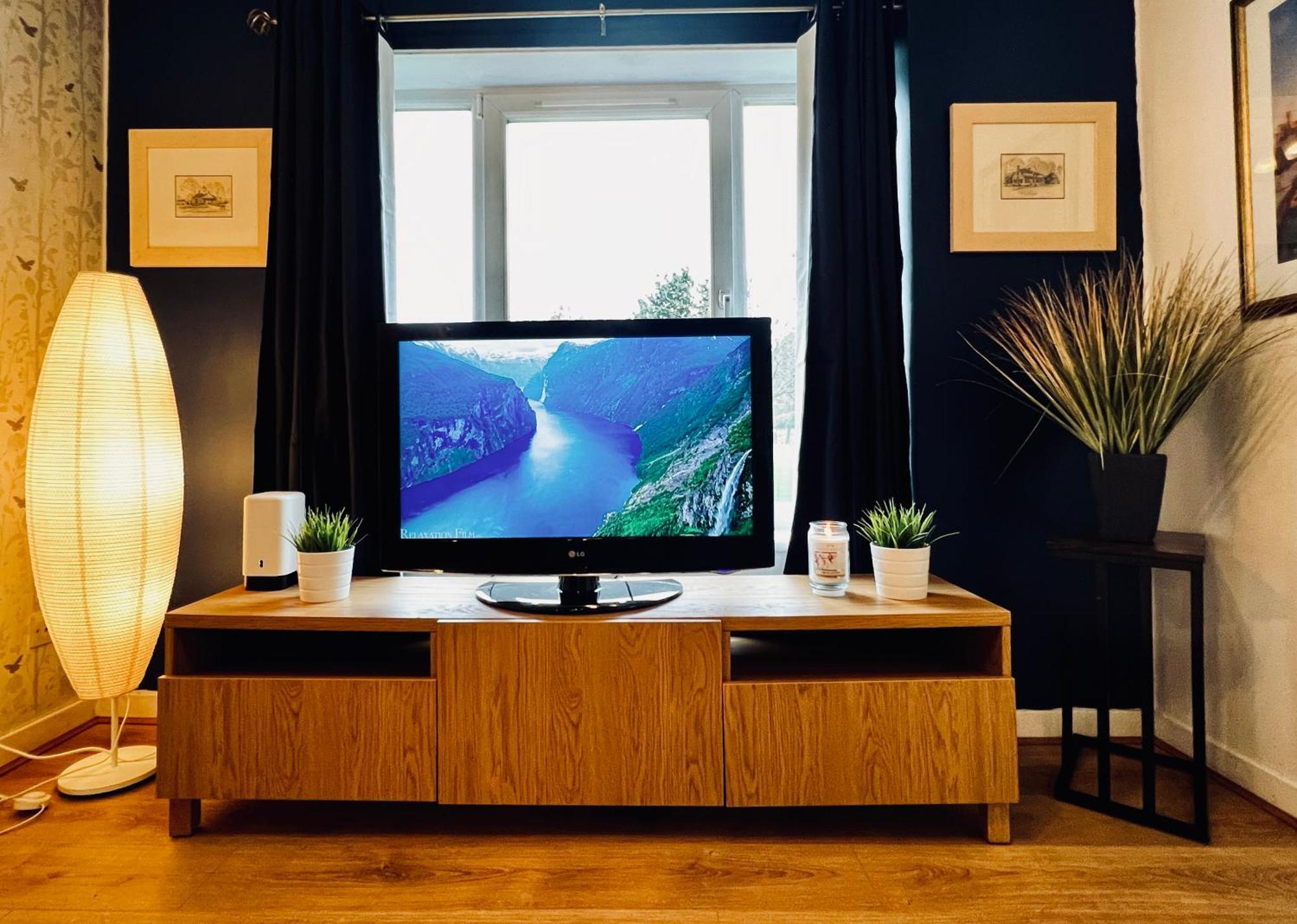 Ground Floor Flat With Free Parking & Wifi Apartment Глазгоу Екстериор снимка