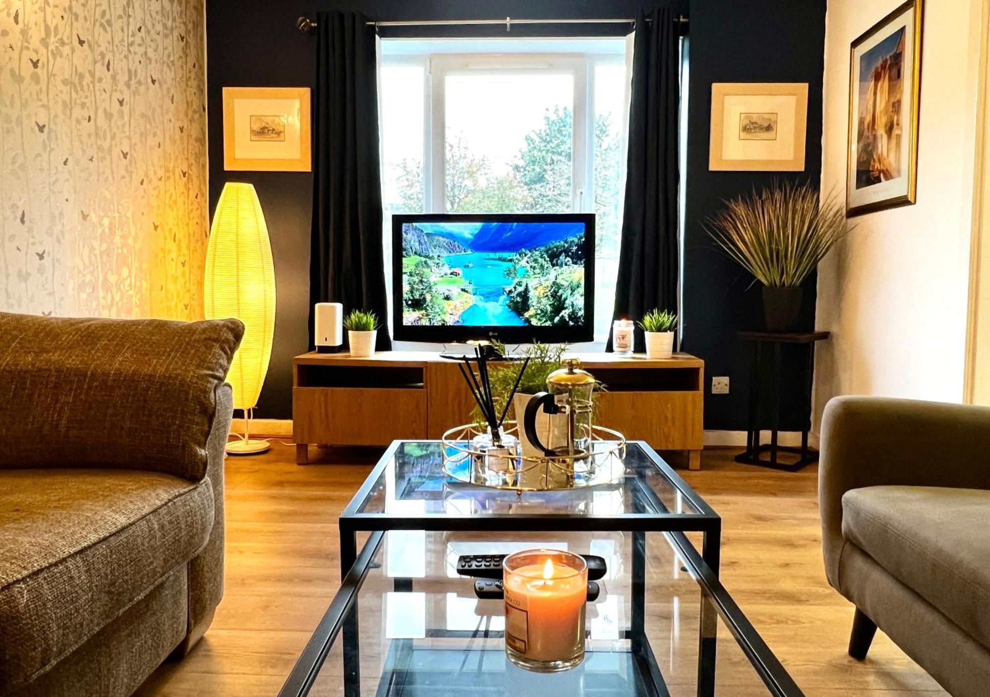 Ground Floor Flat With Free Parking & Wifi Apartment Глазгоу Екстериор снимка