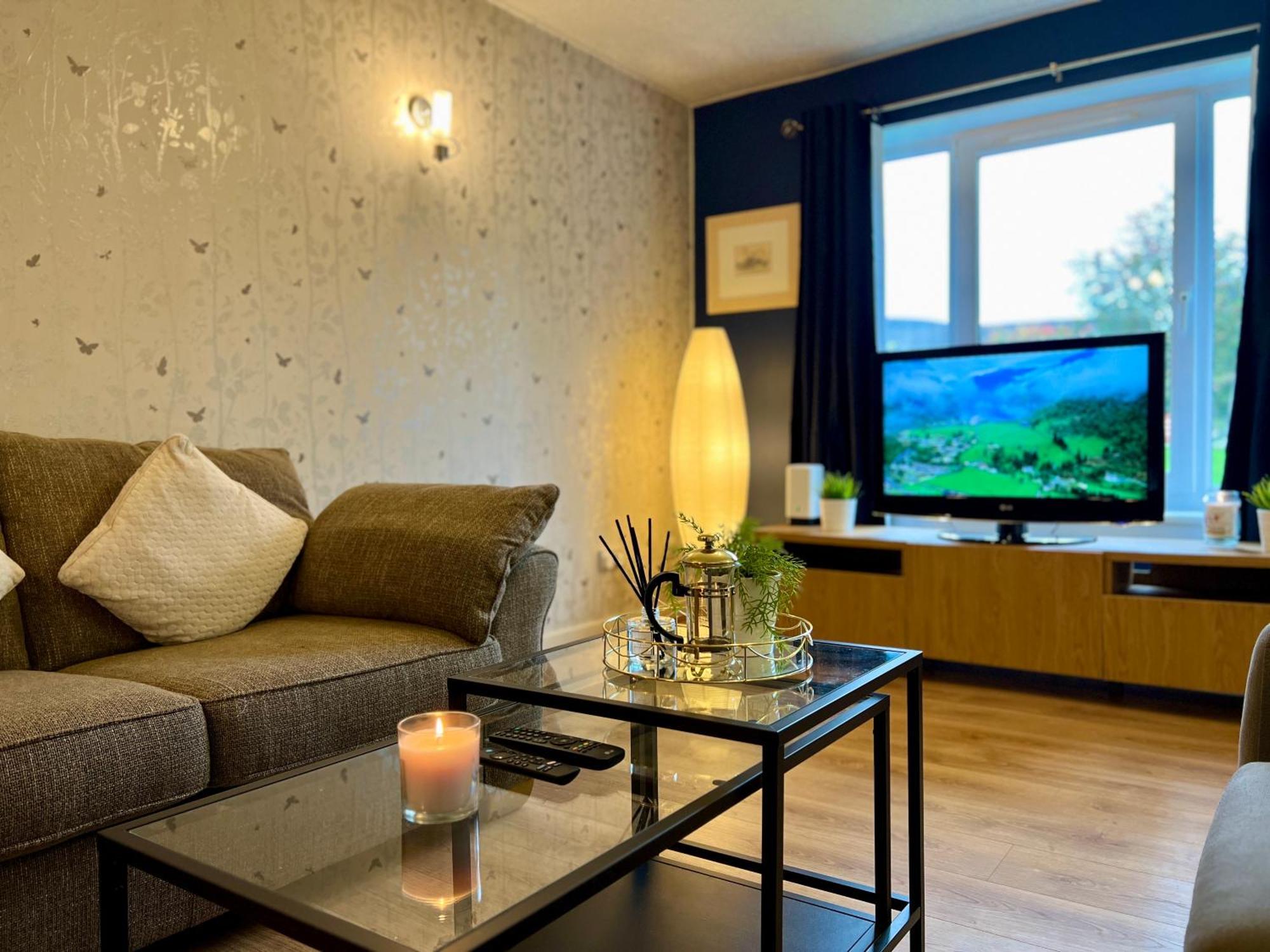 Ground Floor Flat With Free Parking & Wifi Apartment Глазгоу Екстериор снимка